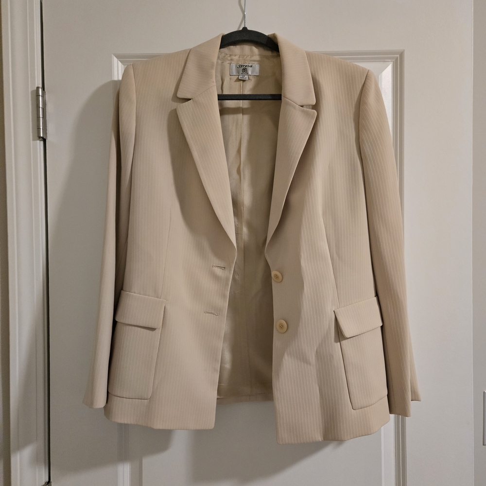 Women's Cream Blazer